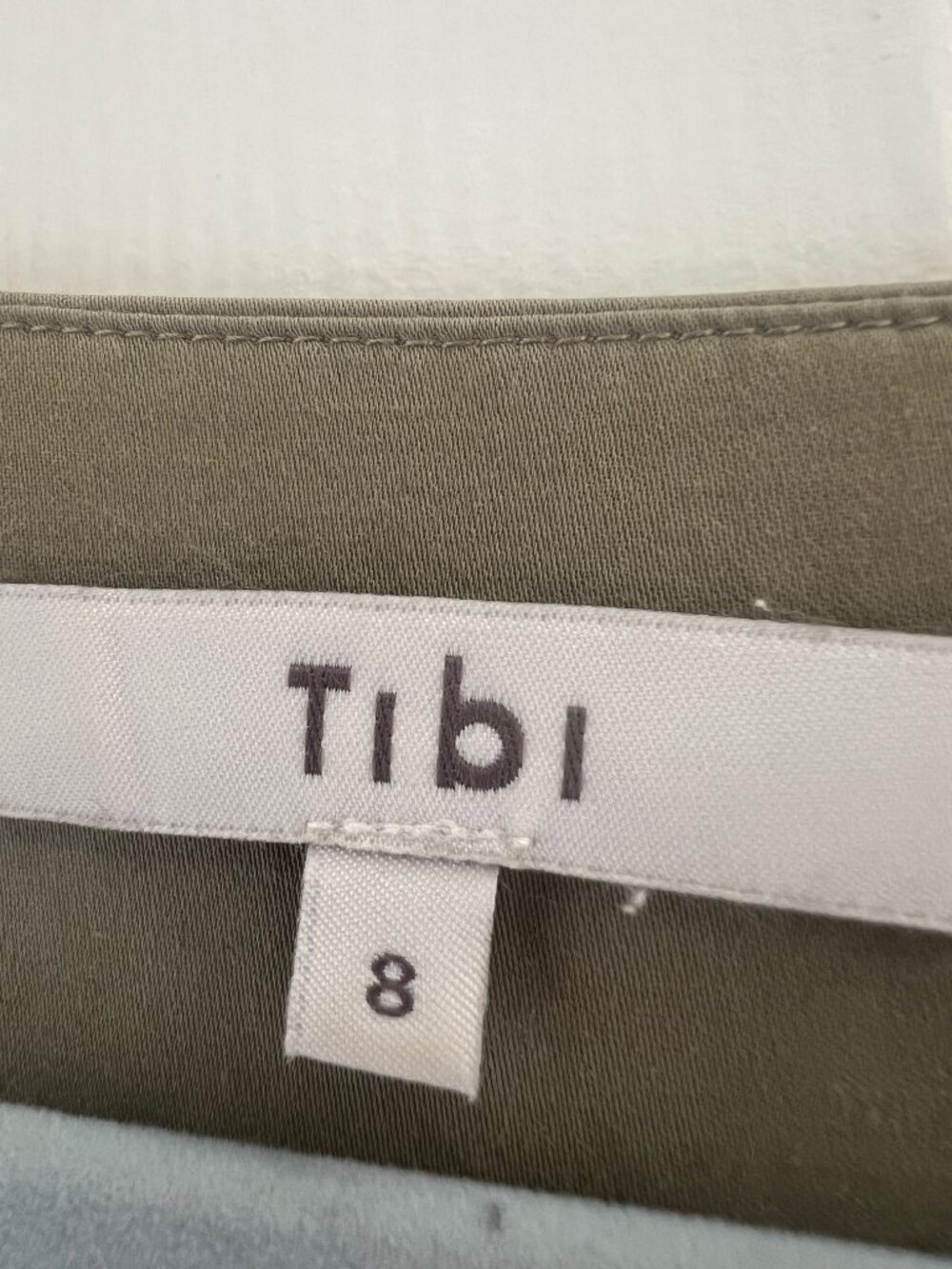Tibi V-neck linen/cotton top, 8, khaki, $45 - Picture 5 of 5